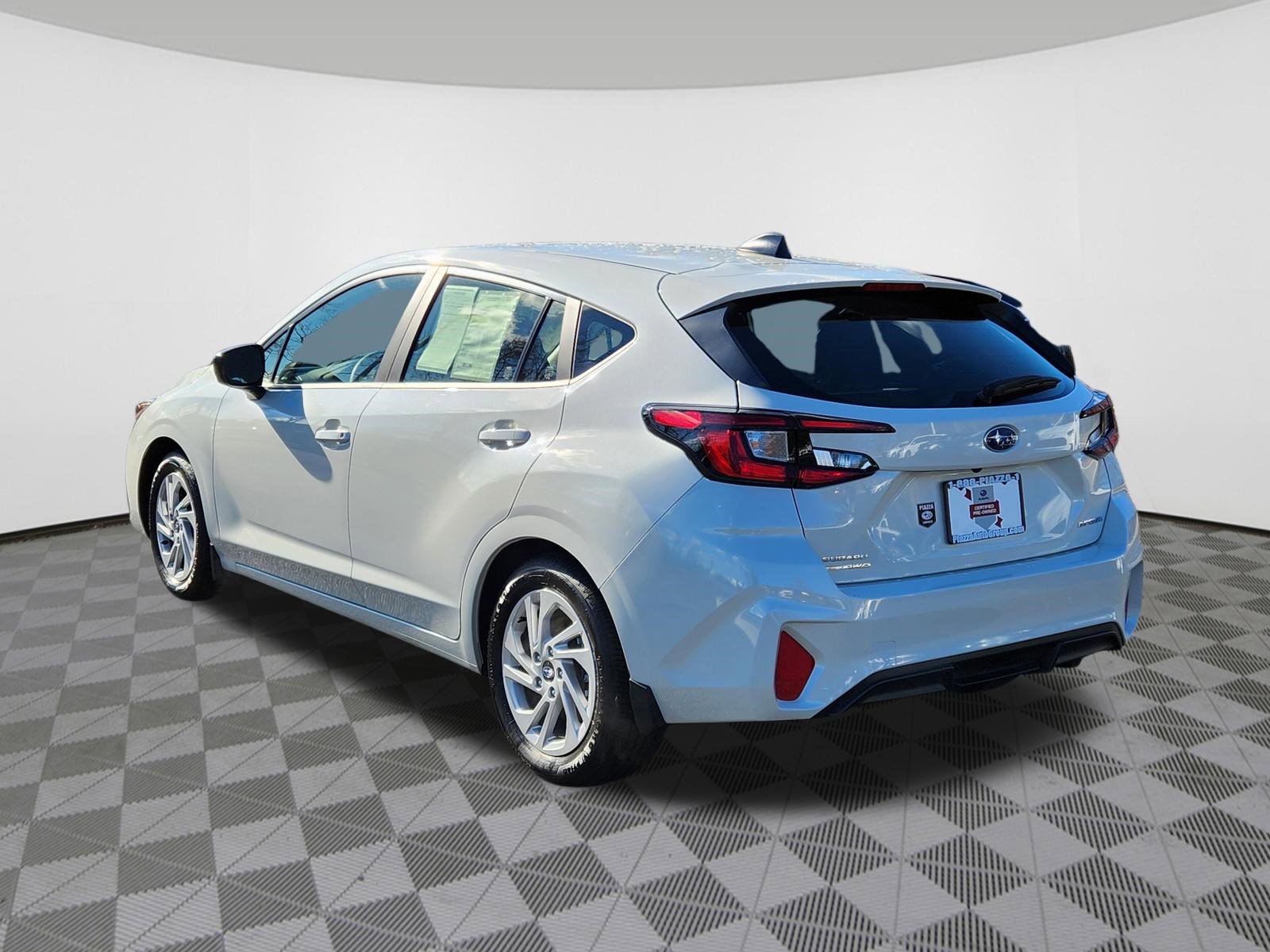 Certified 2025 Subaru Impreza 2.0i image 3