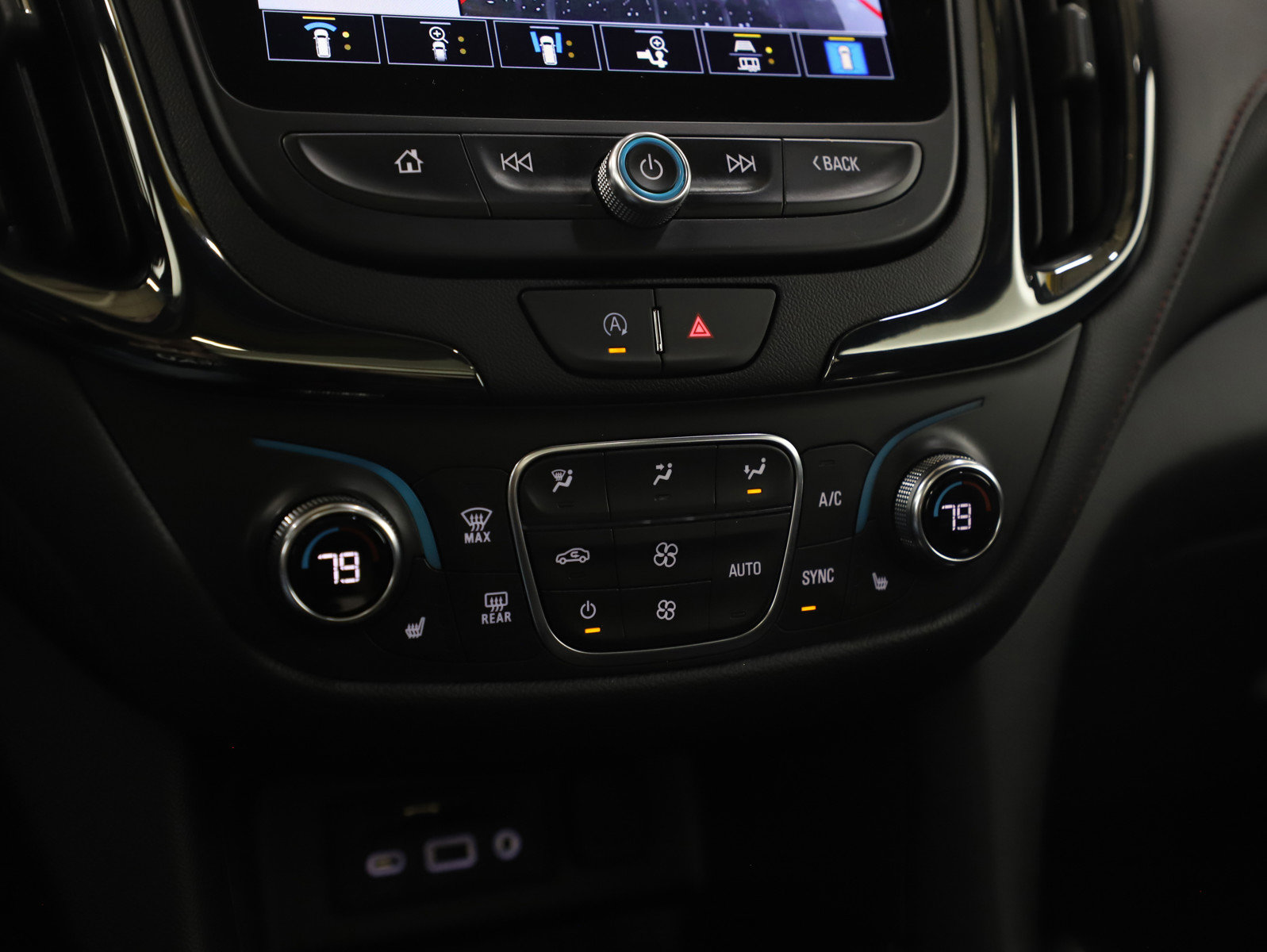 Used 2024 Chevrolet Equinox RS w/ RS Leather Package image 23