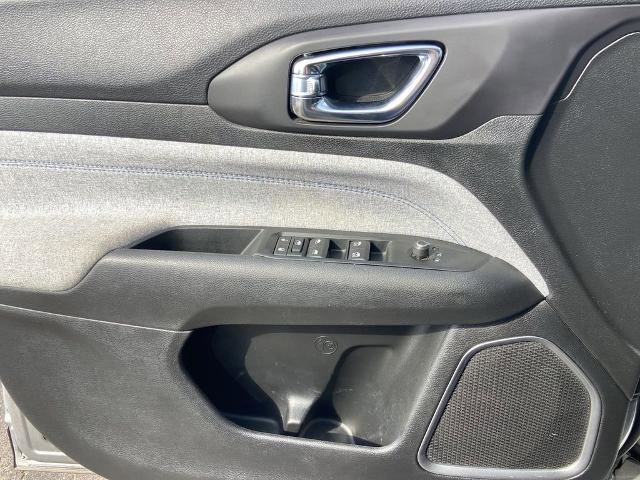 Used 2022 Jeep Compass Latitude image 17