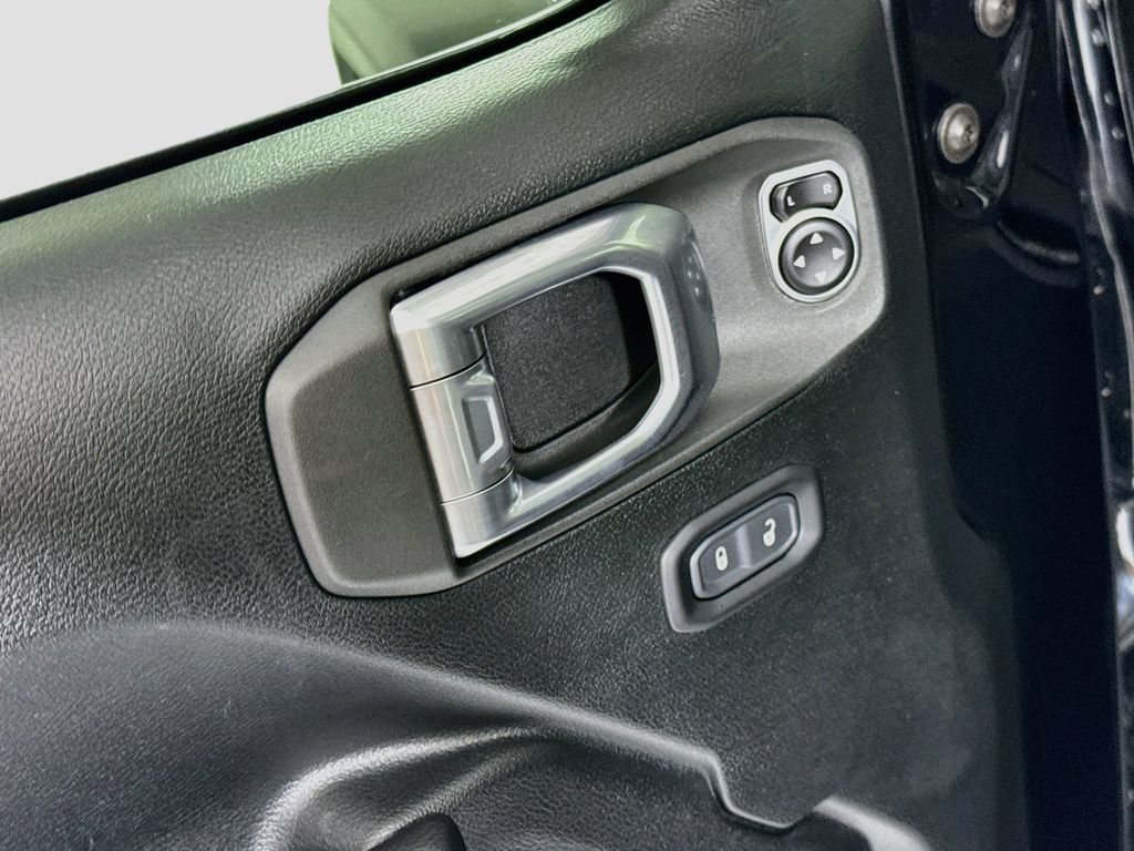 Used 2021 Jeep Wrangler Unlimited Rubicon AWD/4WD image 23