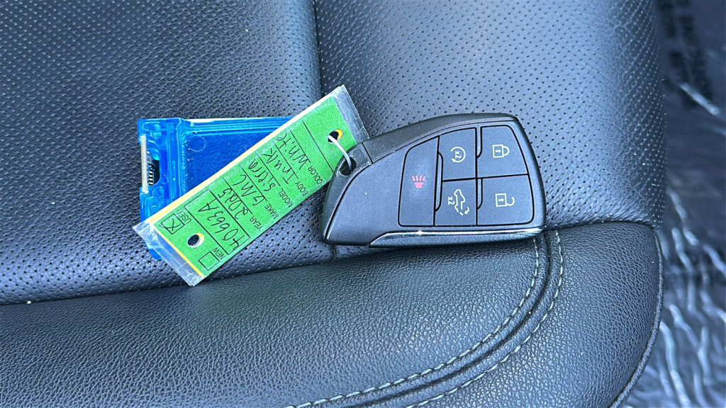 Used 2025 GMC Sierra 2500 SLT w/ SLT Premium Package image 29