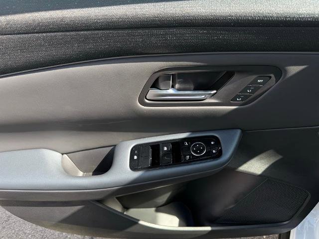 New 2026 Nissan Leaf Platinum+ image 19