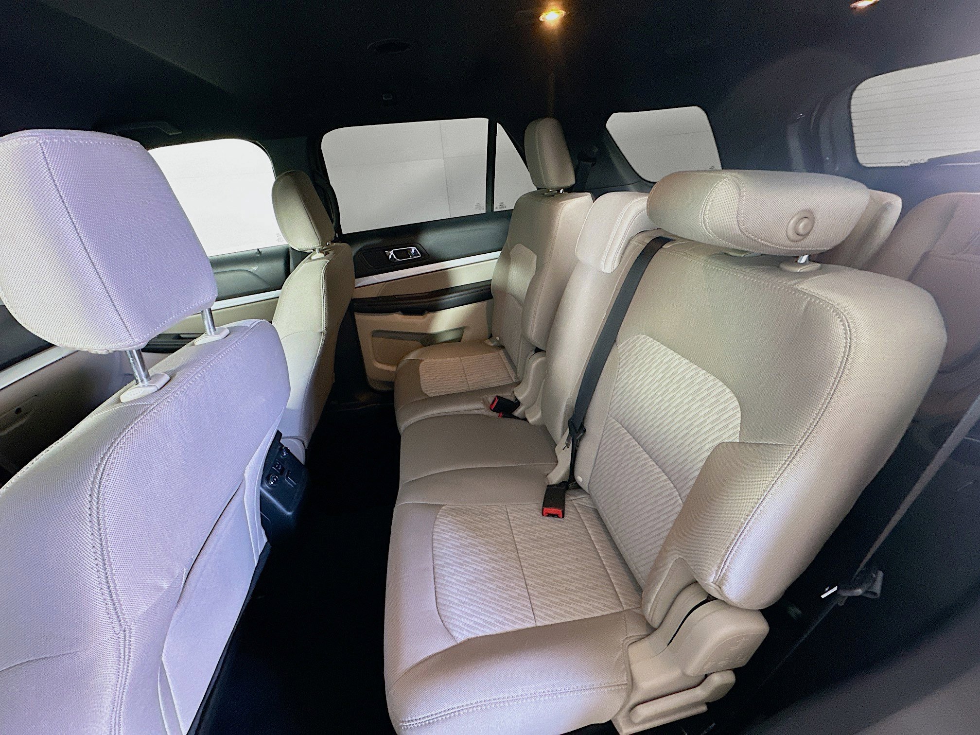 Used 2018 Ford Explorer FWD image 26