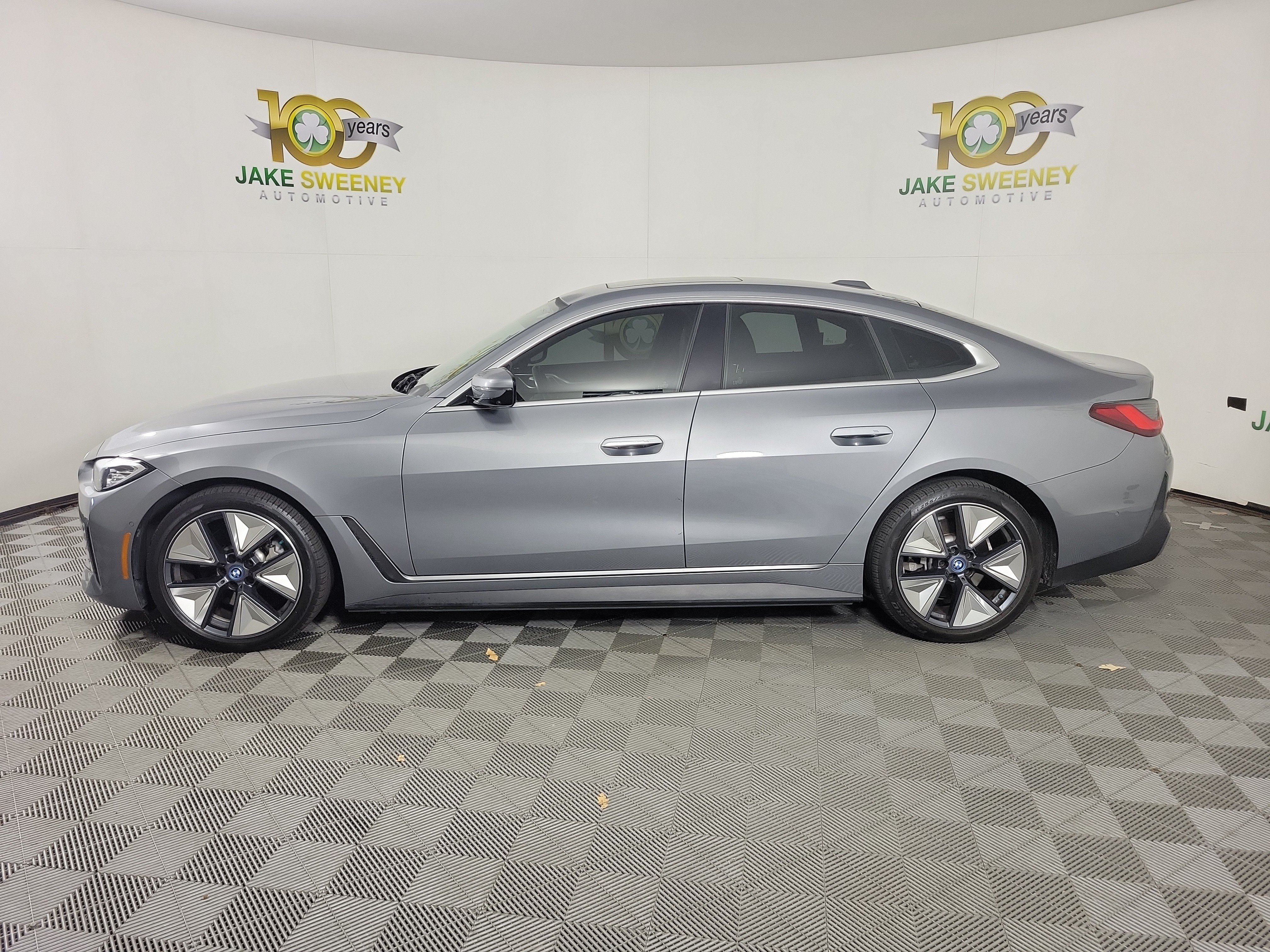 Certified 2023 BMW i4 eDrive40 RWD image 2