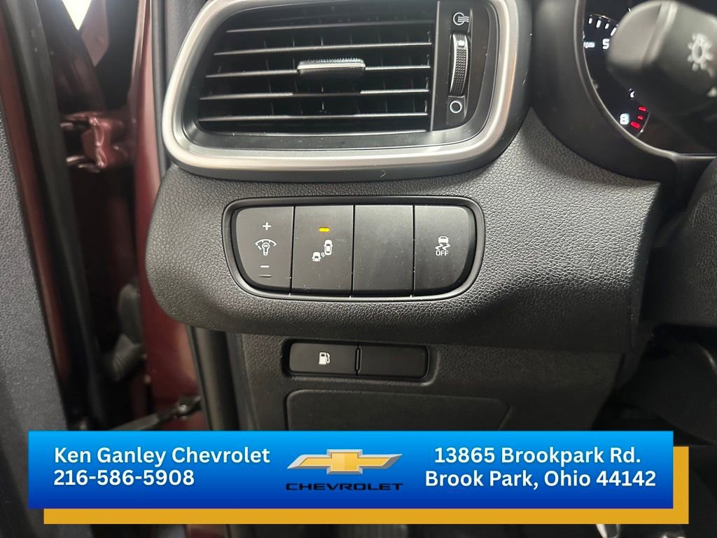 Used 2020 Kia Sorento LX FWD image 11