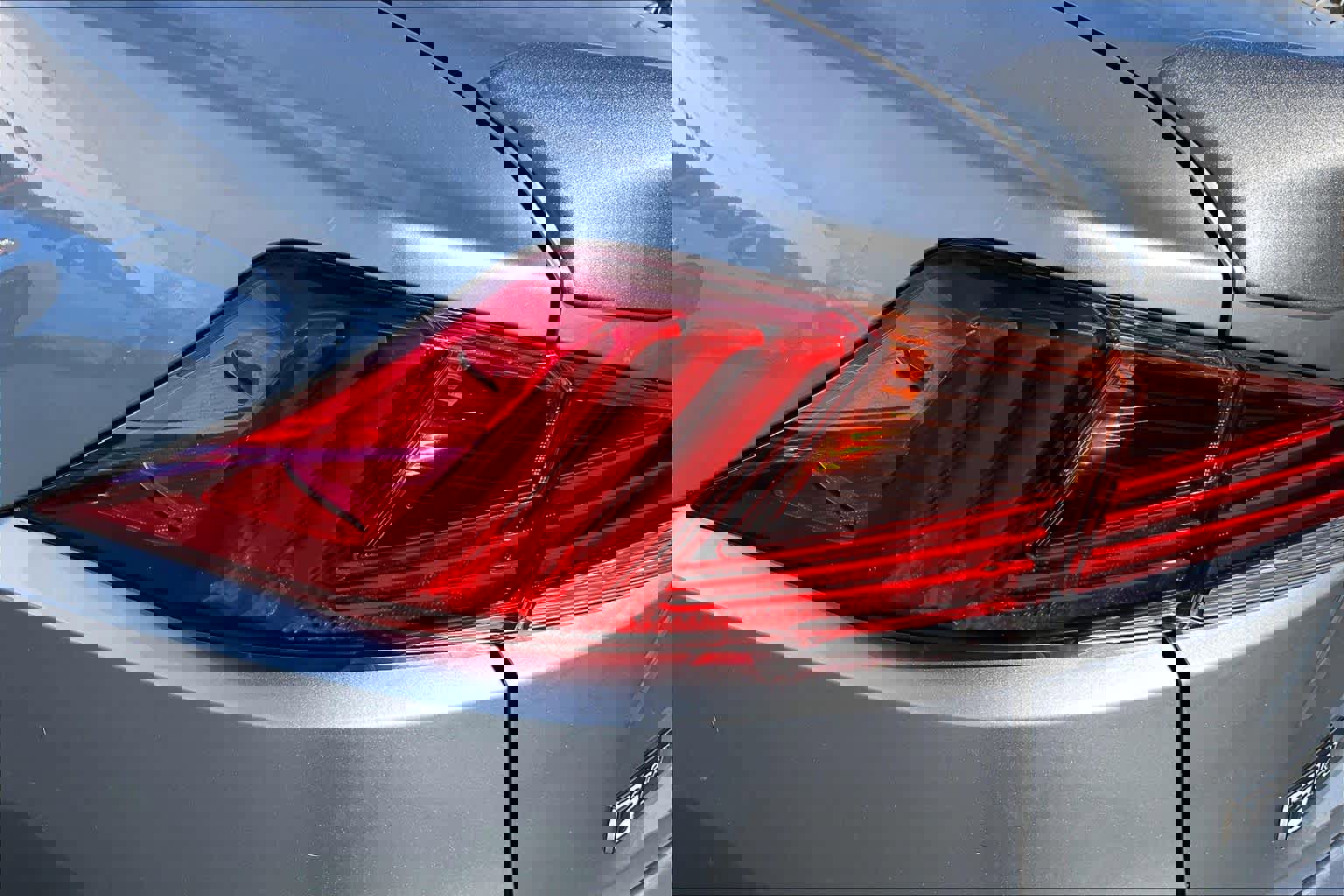 Used 2020 Lexus IS 350 F Sport w/ F Sport Package image 28