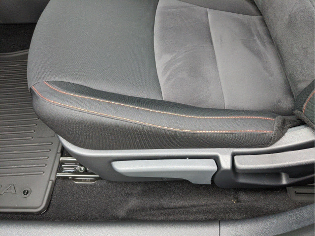 Certified 2025 Nissan Sentra SR FWD image 23