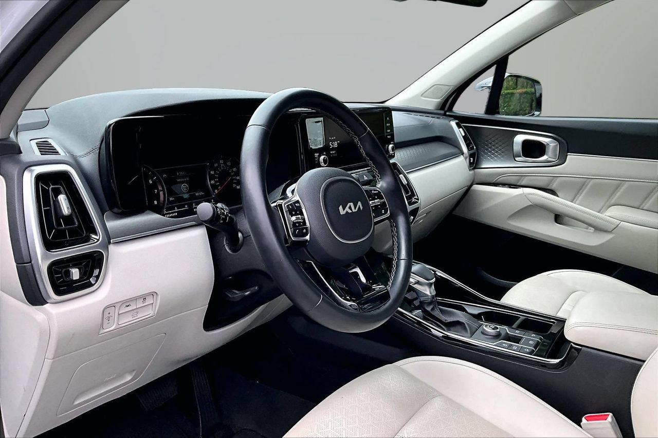 Used 2022 Kia Sorento SX FWD image 19
