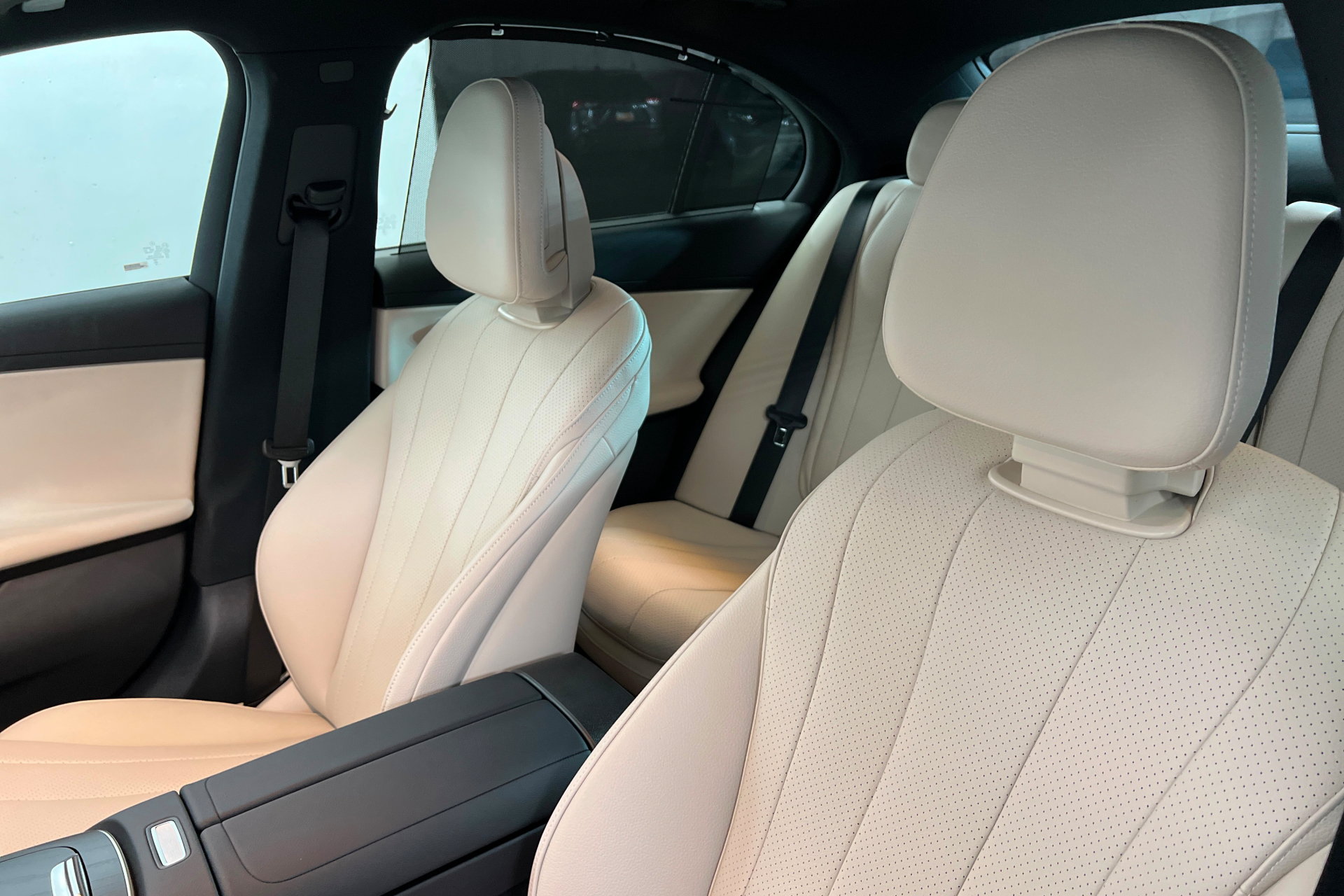 New 2026 Mercedes-Benz E 450 4MATIC Sedan image 16