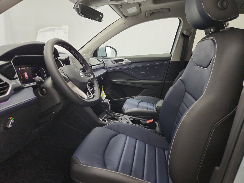 New 2026 Volkswagen Taos SEL image 6