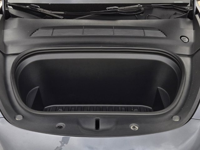 Used 2023 Tesla Model Y Long Range AWD/4WD image 29