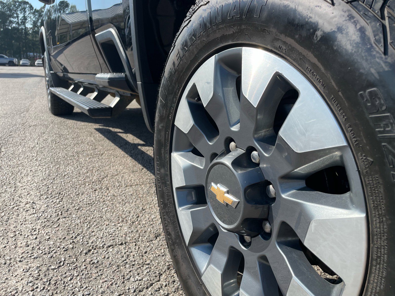 Used 2023 Chevrolet Silverado 2500 Custom w/ Custom Value Package image 6