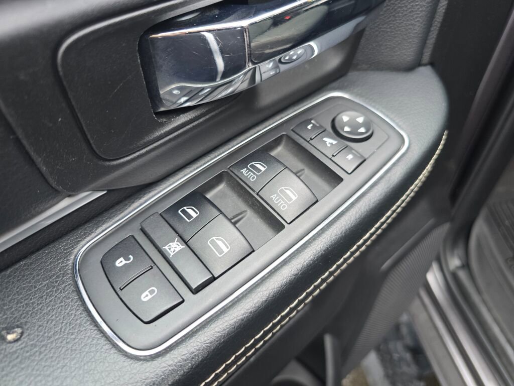 Used 2021 RAM 1500 Classic Warlock image 19