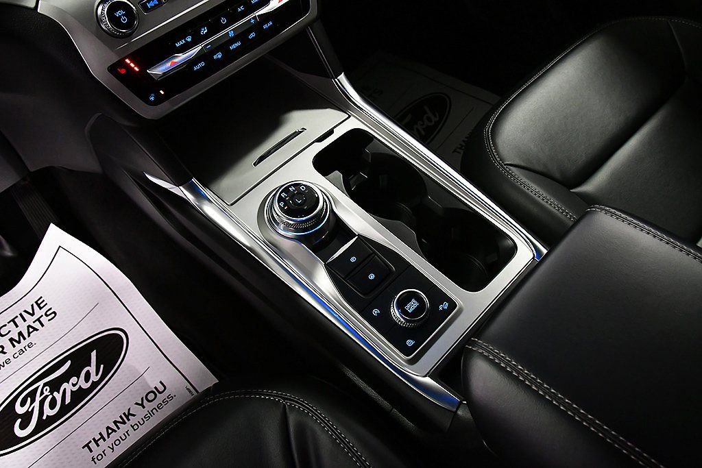 Used 2023 Ford Explorer XLT w/ Equipment Group 202A image 24