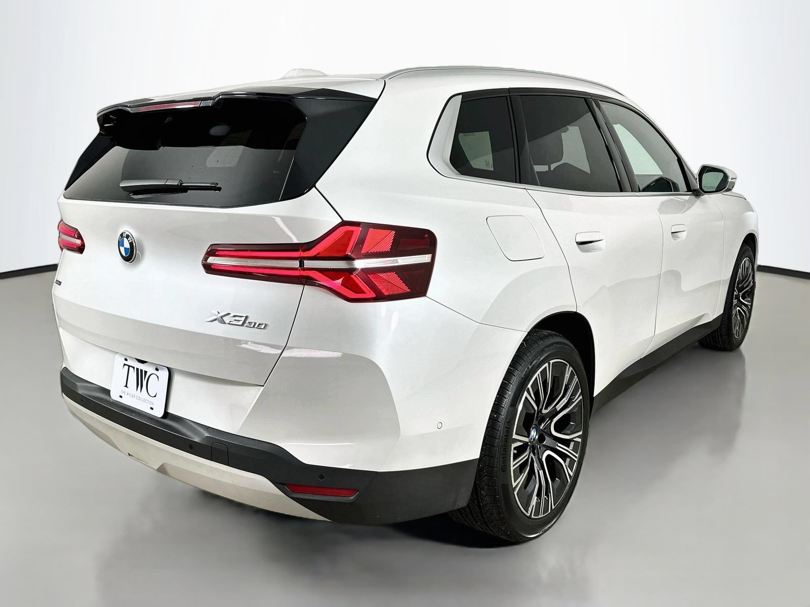 Used 2025 BMW X3 xDrive30i AWD/4WD image 5