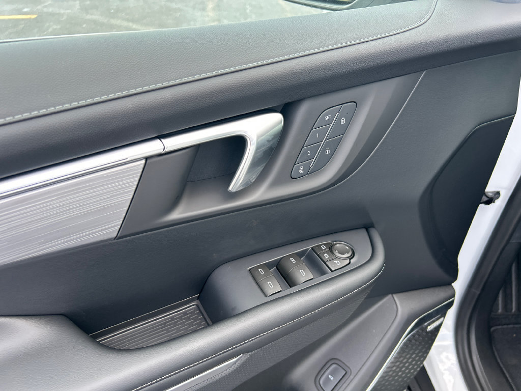 New 2027 Buick Enclave Preferred w/ Power Package FWD image 15