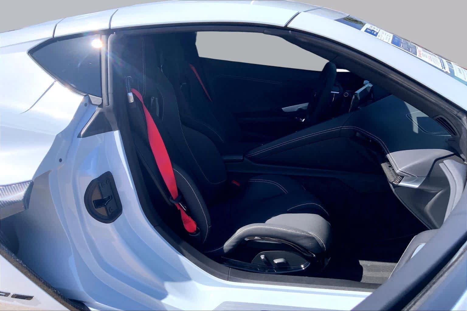Used 2024 Chevrolet Corvette Z06 RWD image 9