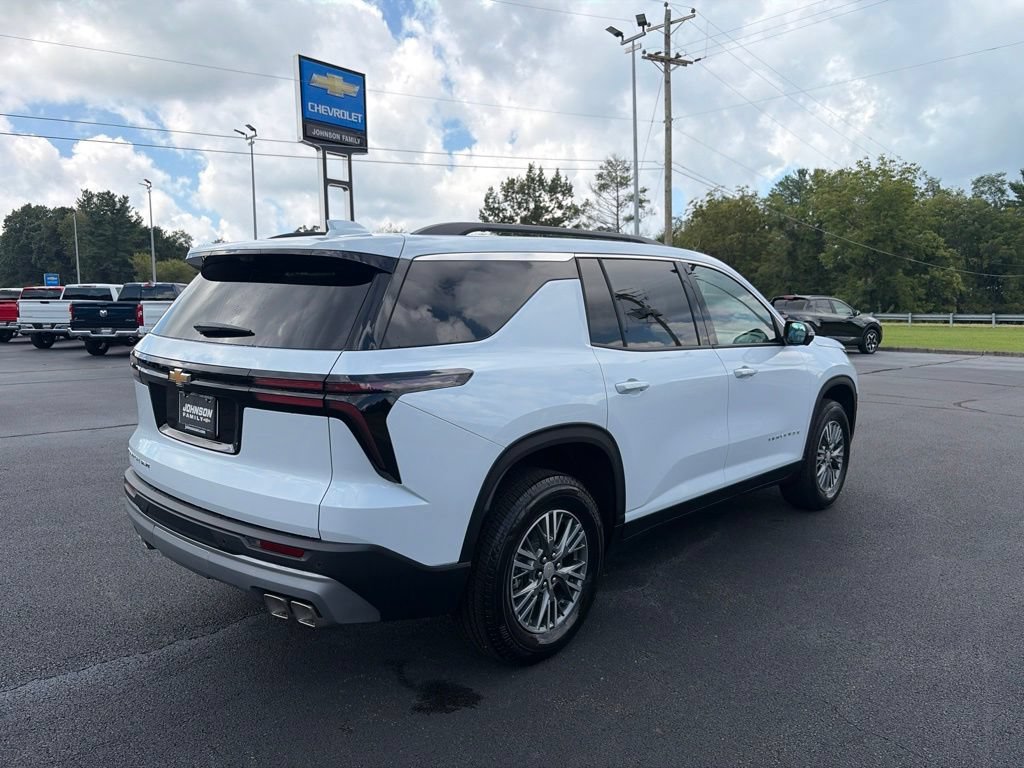 New 2026 Chevrolet Traverse LT w/ Driver Confidence Package AWD/4WD image 8