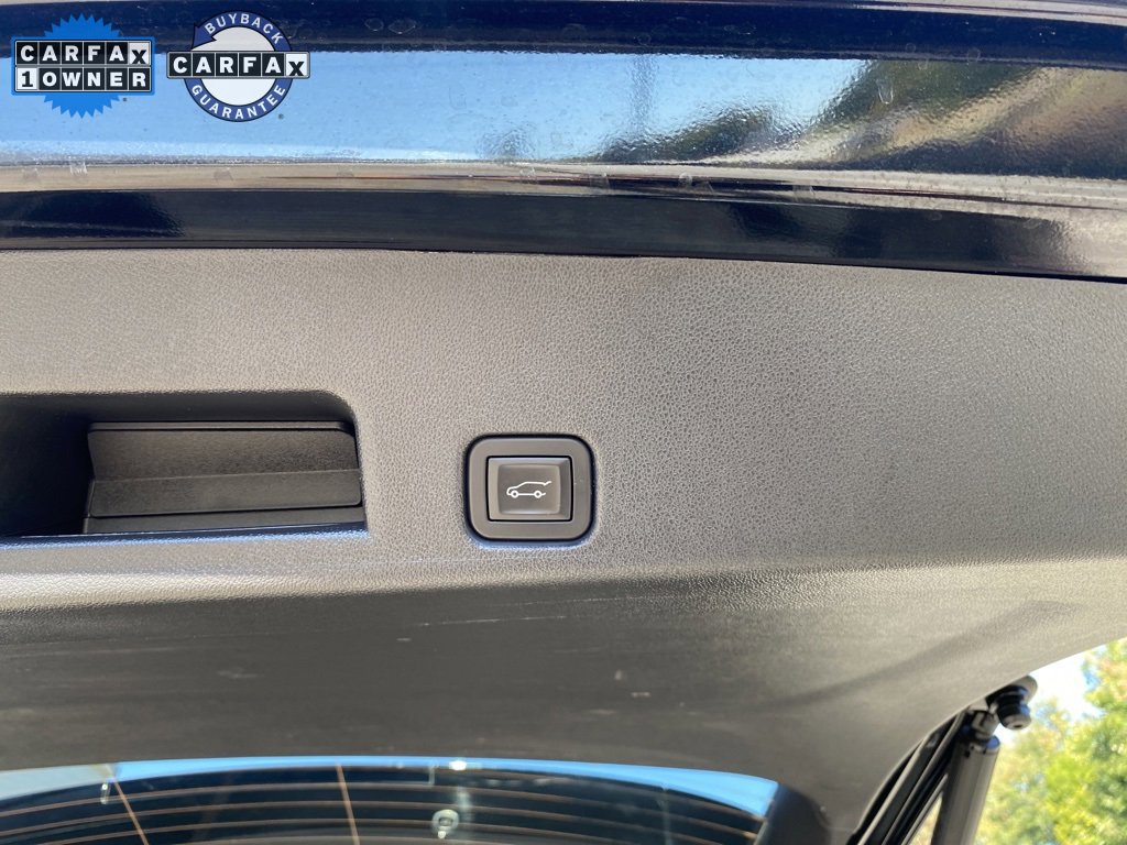 Used 2025 Chevrolet Traverse LT image 21