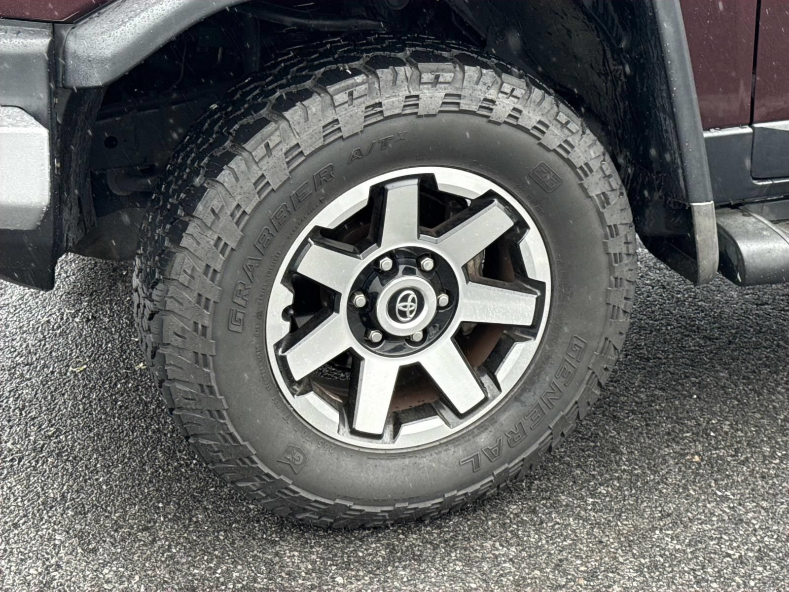 Used 2007 Toyota FJ Cruiser 4WD image 7