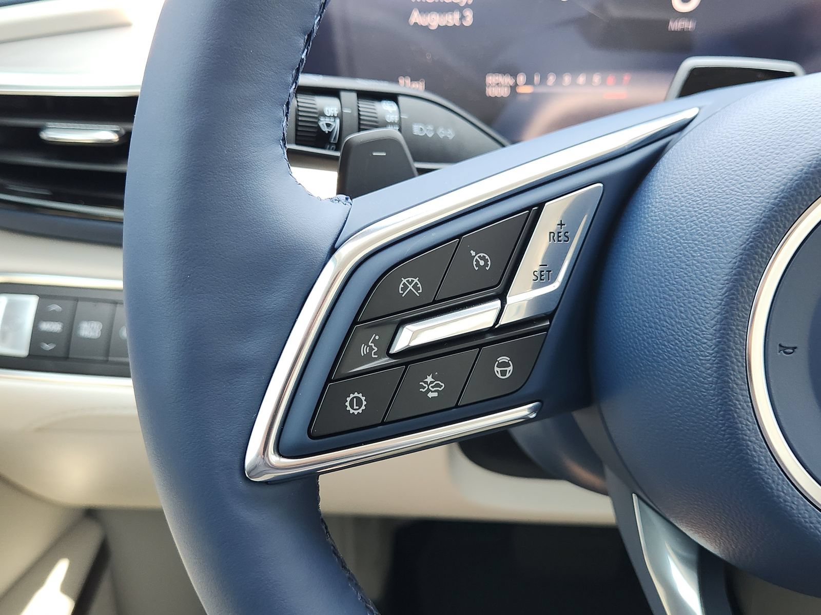 New 2026 Buick Enclave Avenir w/ Super Cruise Package FWD image 32