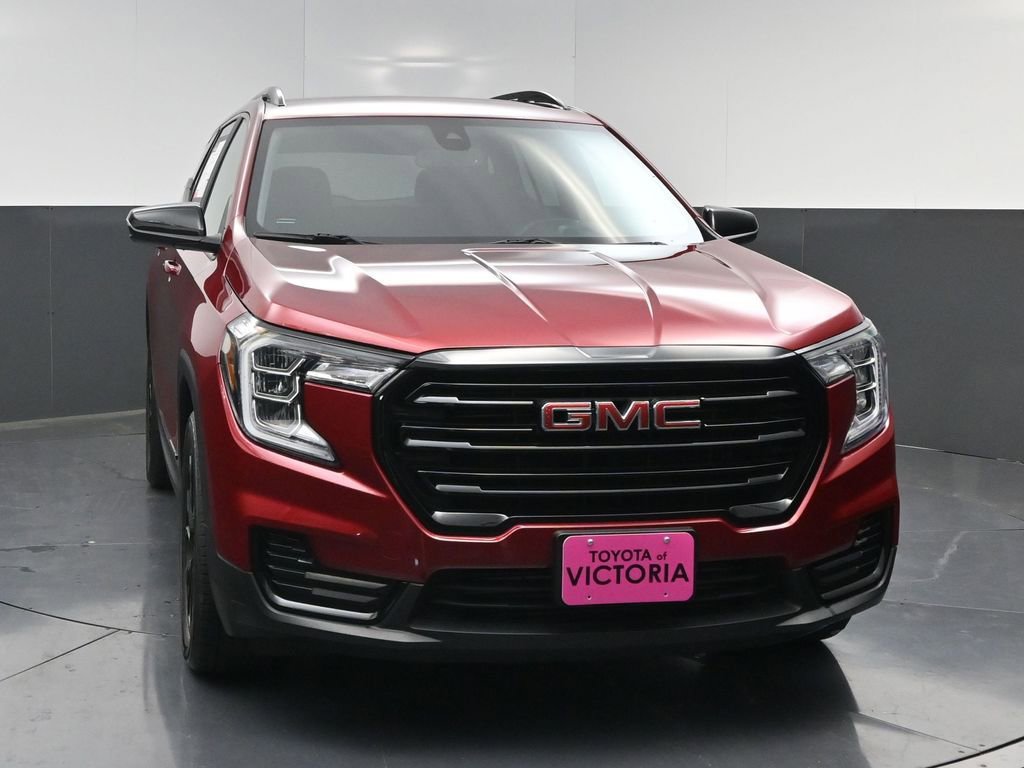 Used 2024 GMC Terrain SLE w/ Driver Convenience Package image 19