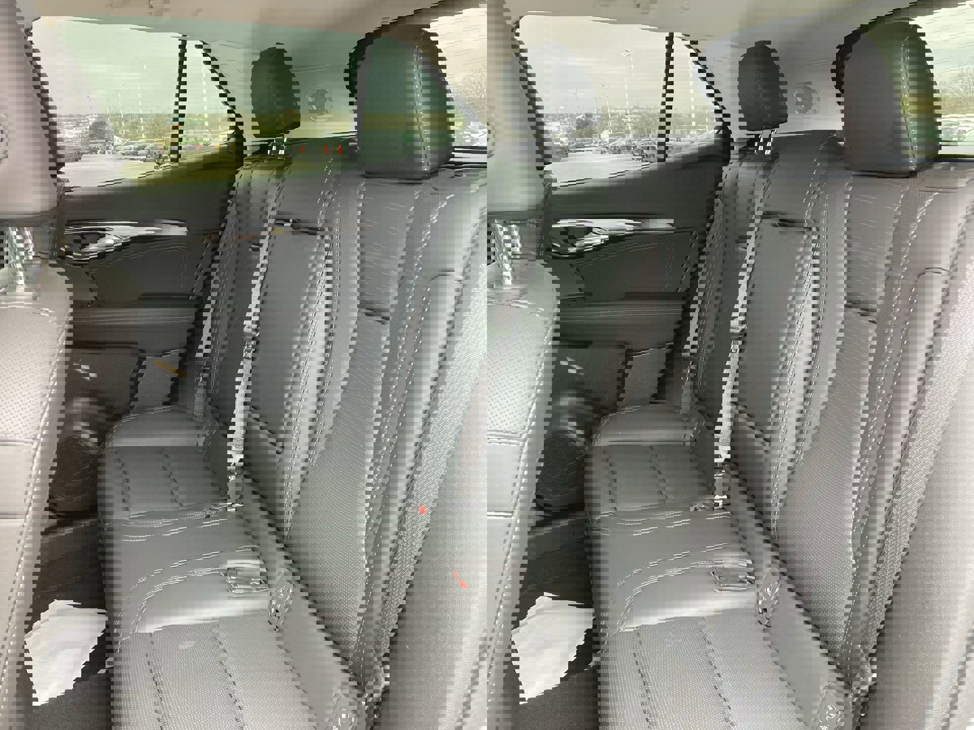 Used 2025 Buick Envision Preferred image 27