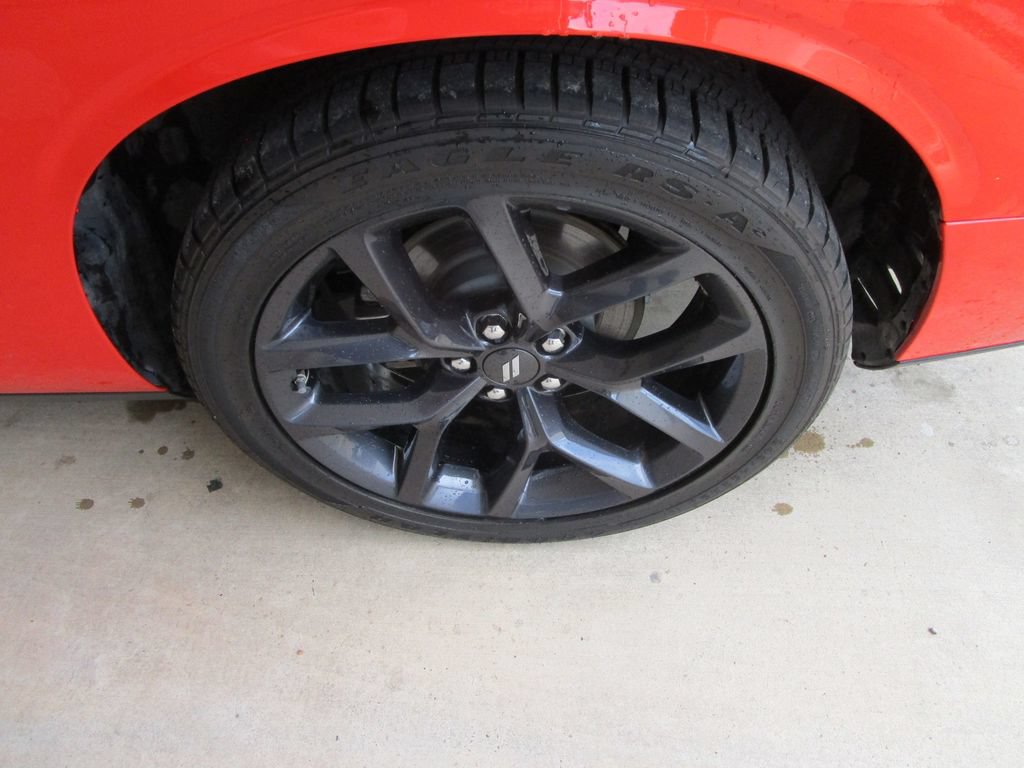 Used 2022 Dodge Challenger R/T w/ Blacktop Package RWD image 11