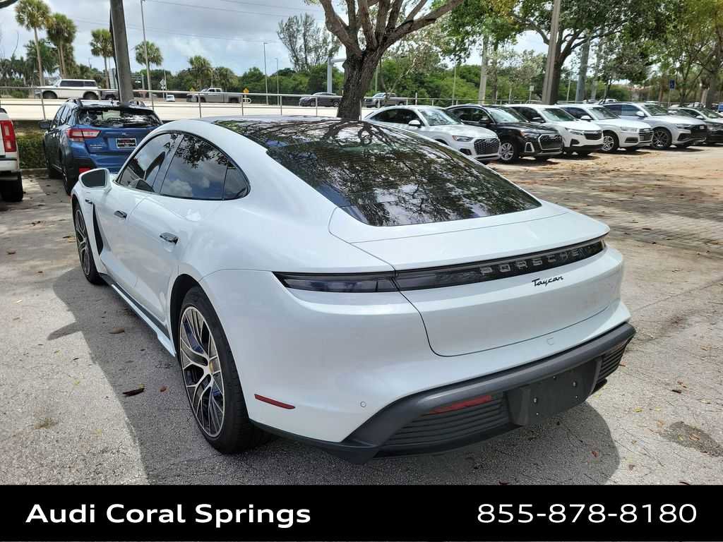 Used 2023 Porsche Taycan image 12