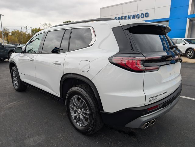 Used 2025 GMC Acadia Elevation image 3