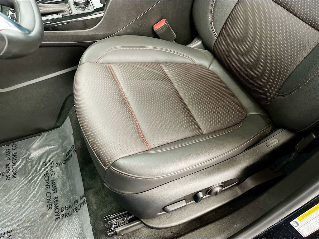 Used 2025 Chevrolet Blazer RS w/ Driver Confidence II Package image 20