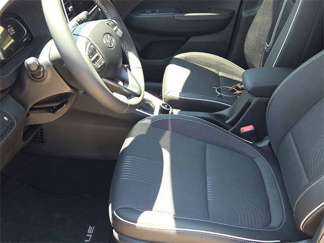 New 2025 Hyundai Venue Limited image 16