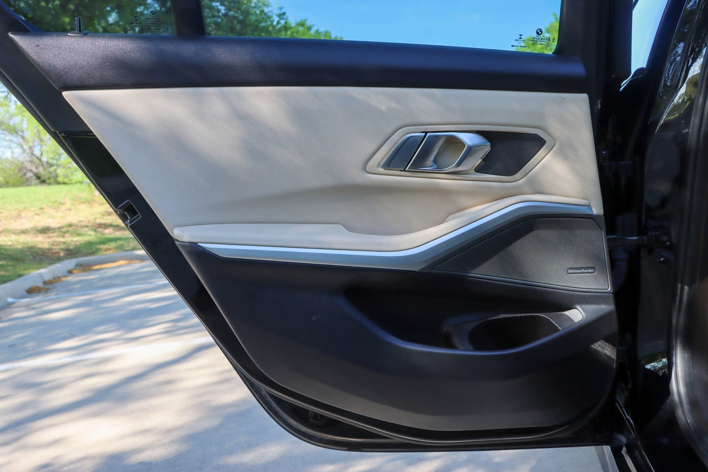 Used 2019 BMW 330i Sedan RWD image 12