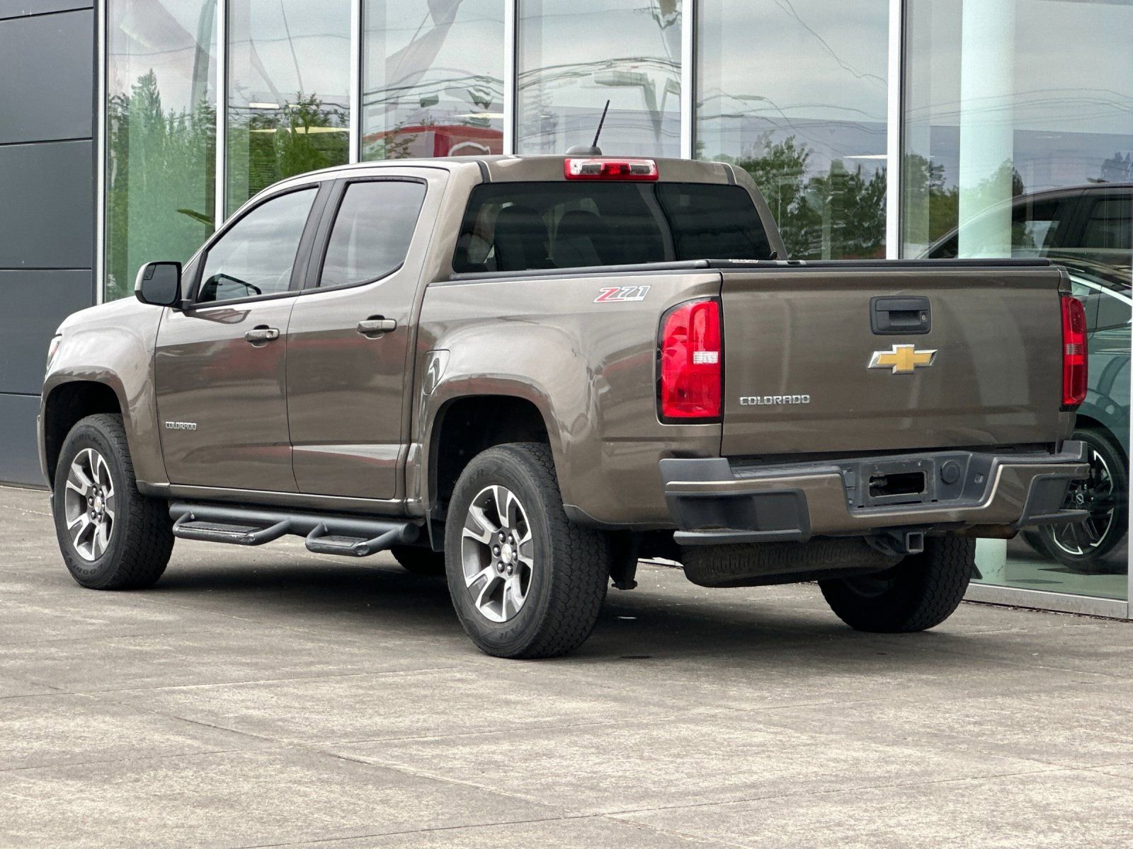 Used 2015 Chevrolet Colorado Z71 AWD/4WD image 5