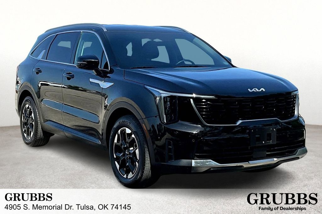 Used 2024 Kia Sorento S image 1