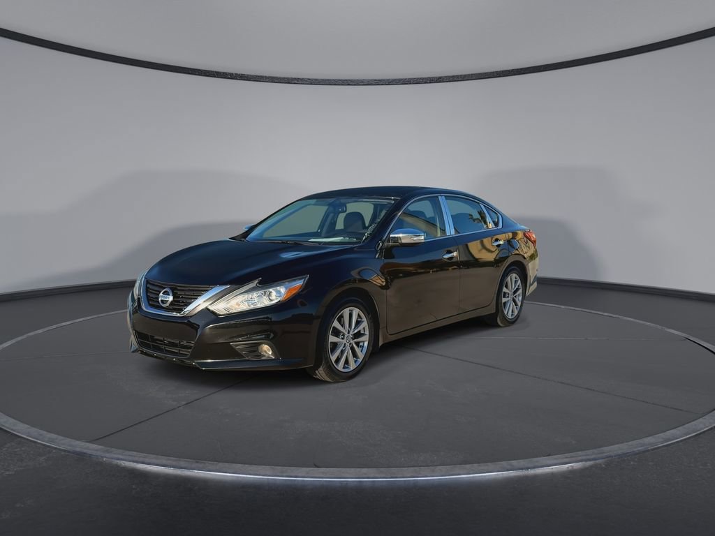 Used 2017 Nissan Altima 2.5 SV w/ Convenience Package FWD image 4