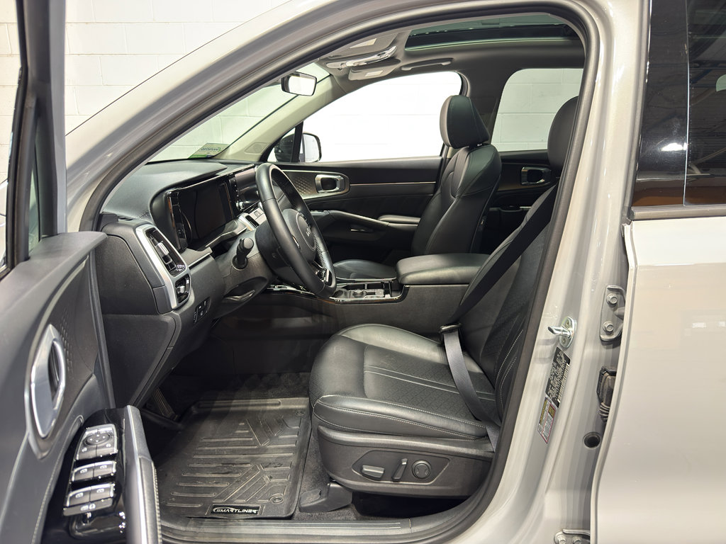 Used 2022 Kia Sorento SX image 17