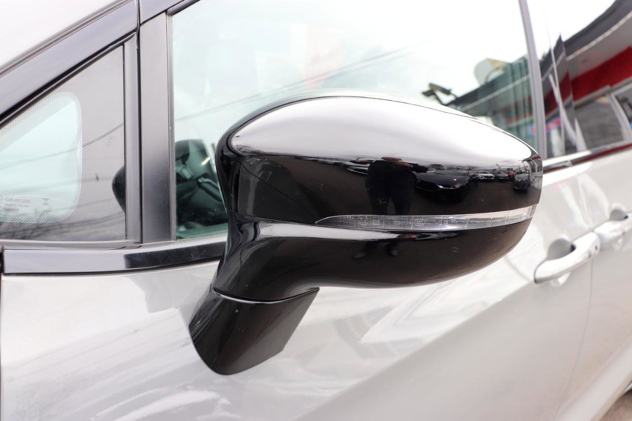 Used 2025 Chrysler Pacifica Limited image 65