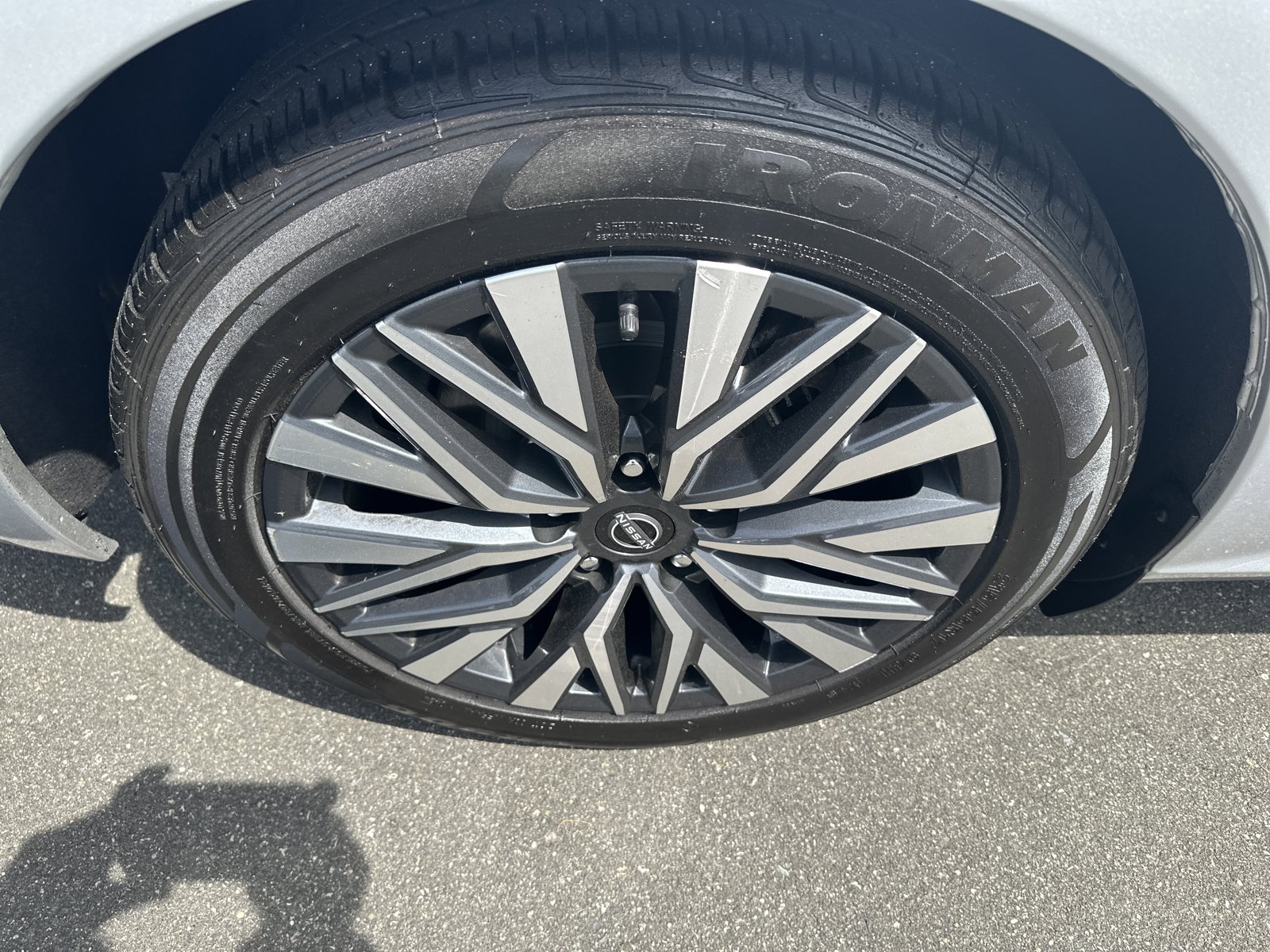 Used 2024 Nissan Altima 2.5 SV FWD image 28