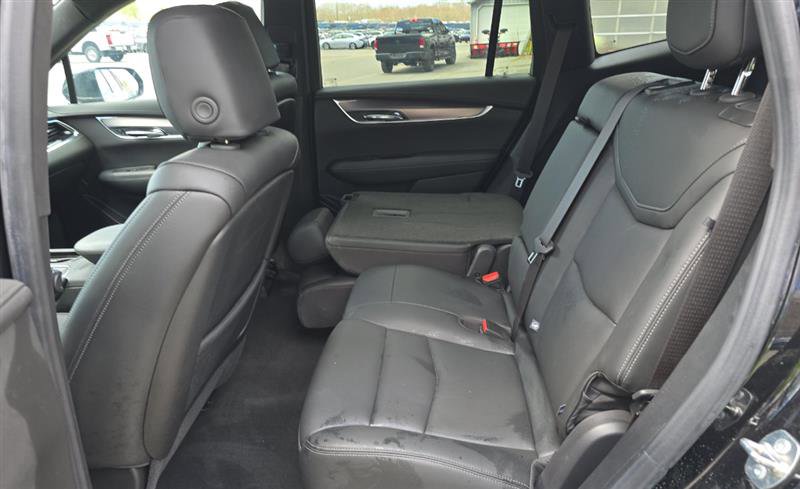 Used 2024 Cadillac XT6 Luxury w/ LPO, Floor Liner Package AWD/4WD image 9