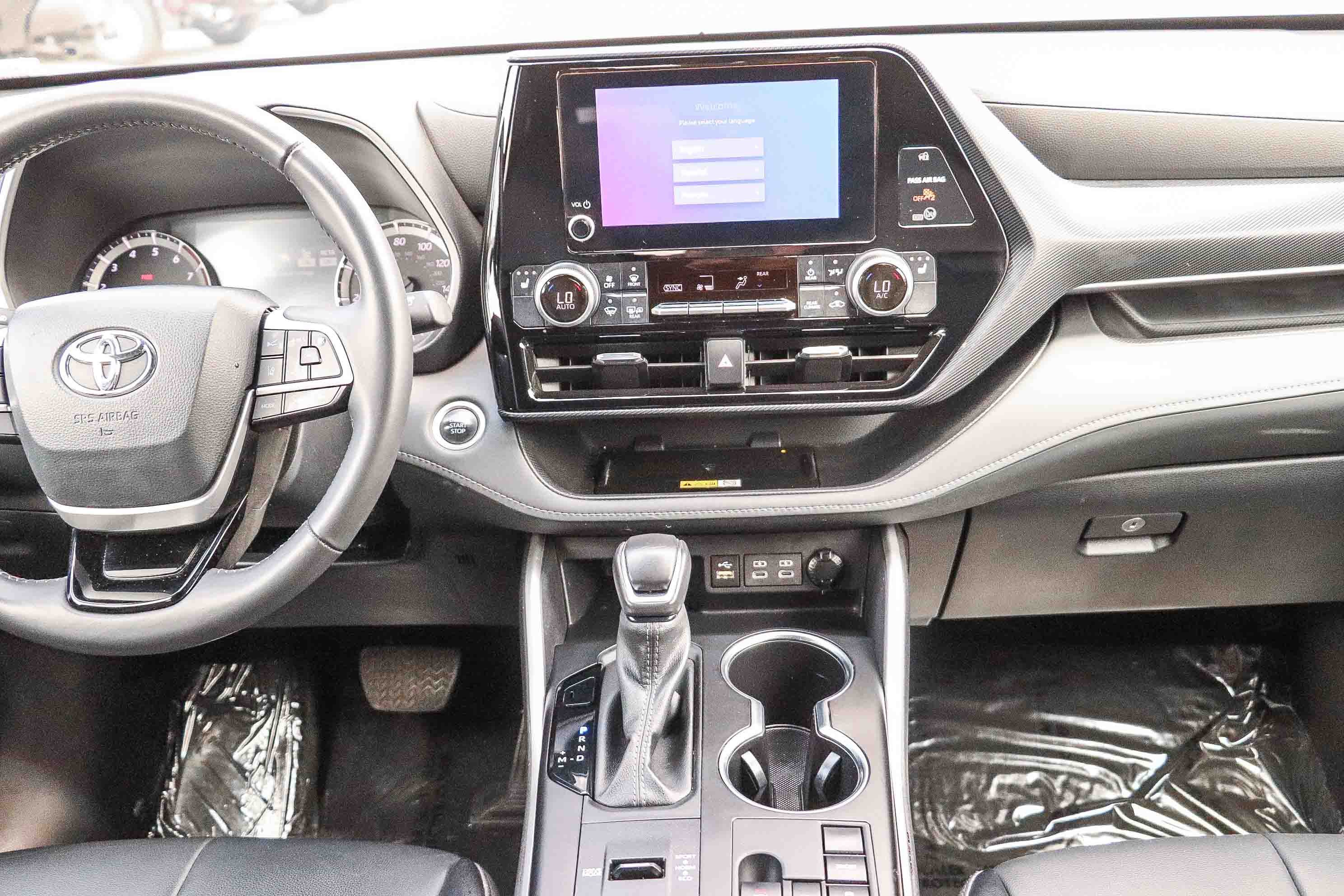Certified 2024 Toyota Highlander XSE FWD image 14