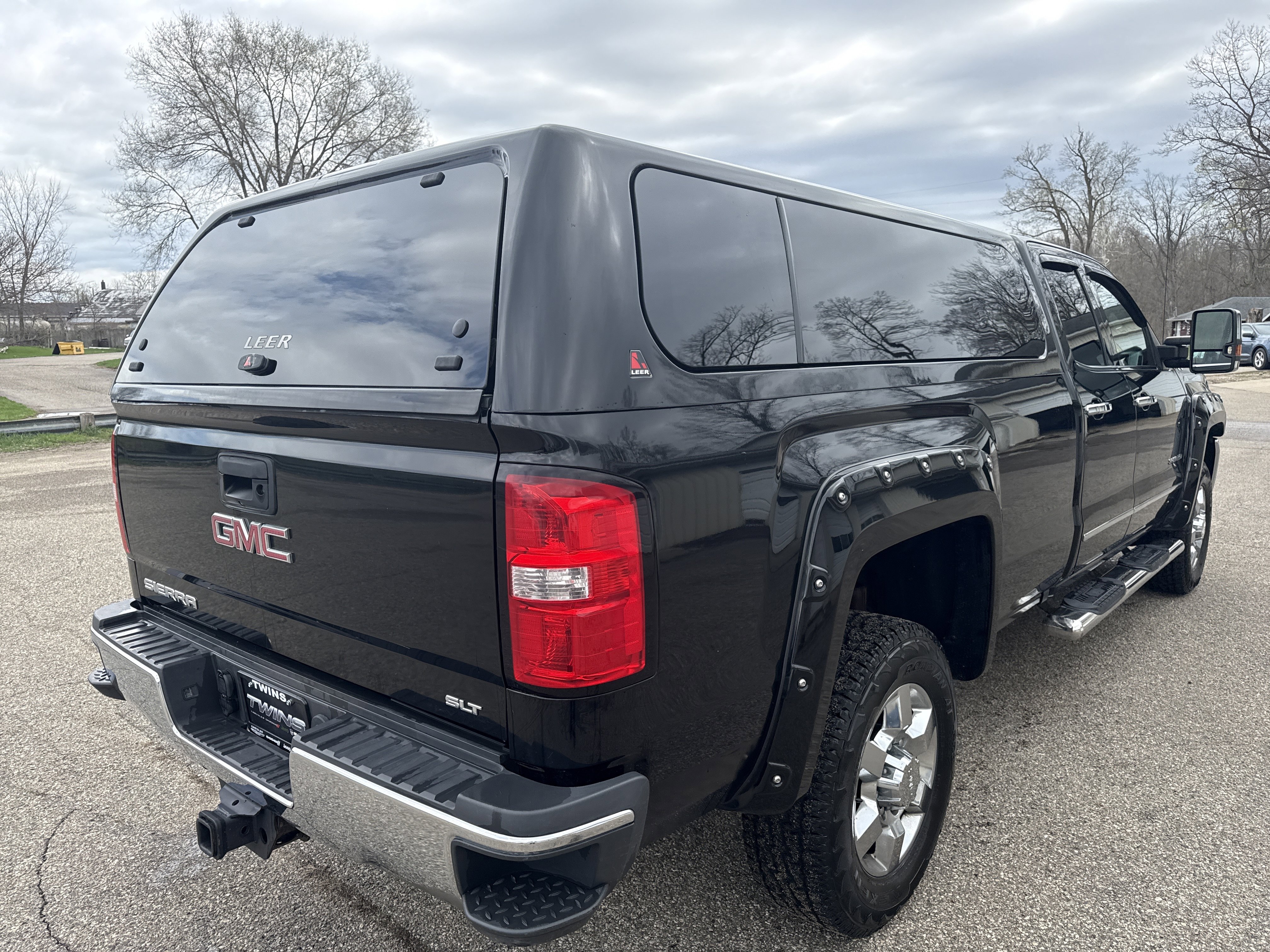 Used 2016 GMC Sierra 3500 SLT AWD/4WD image 3