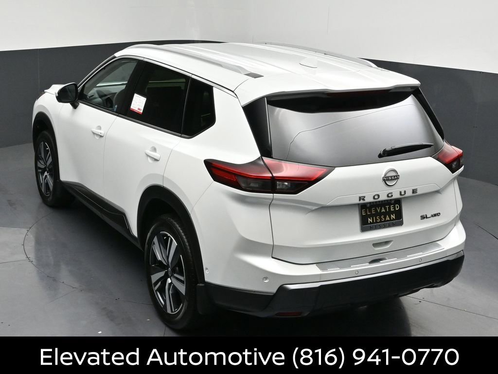 Certified 2025 Nissan Rogue SL AWD/4WD image 25