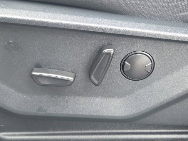 Used 2025 Ford Expedition Active AWD/4WD image 29