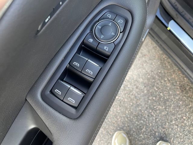 Used 2025 Cadillac XT6 Luxury w/ LPO, Floor Liner Package AWD/4WD image 30