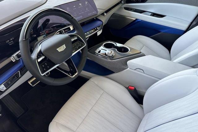 New 2026 Cadillac Optiq Luxury 2 w/ LPO, Floor Liner Package AWD/4WD image 10