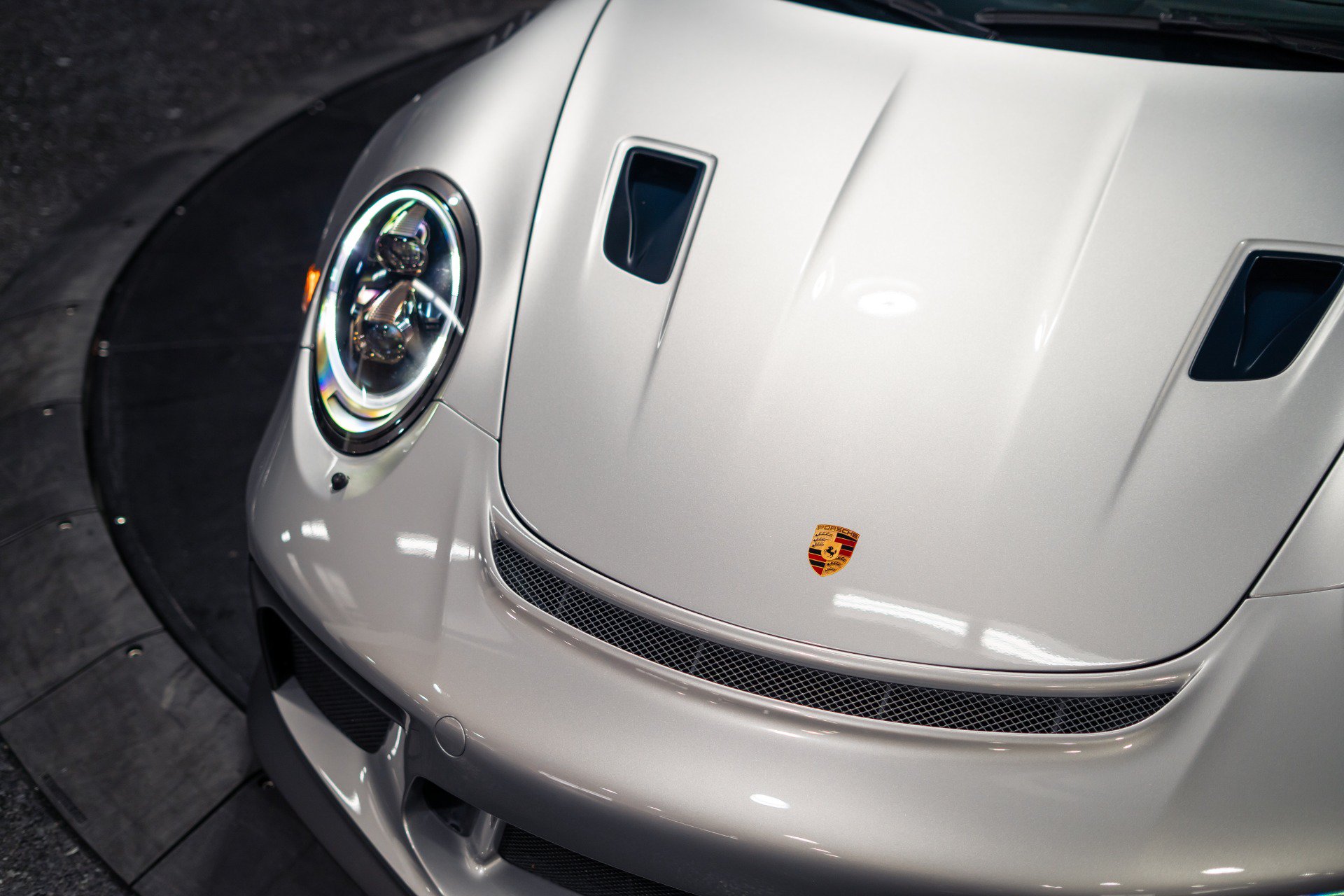 Used 2019 Porsche 911 GT3 RS RWD image 39