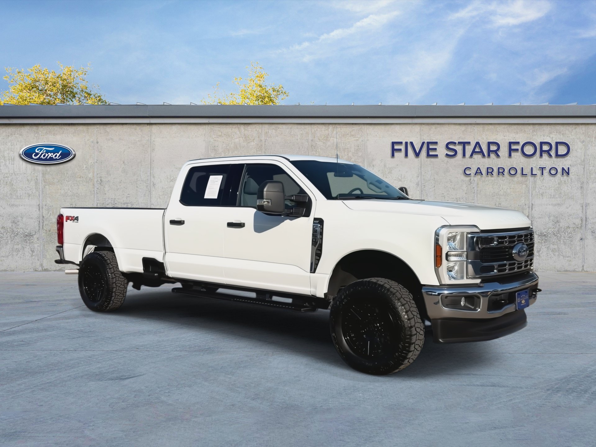 Used 2025 Ford F350 XLT AWD/4WD image 2