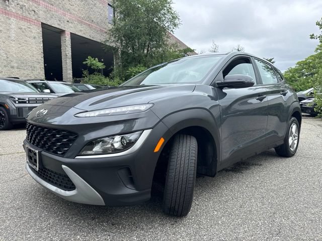 Used 2023 Hyundai Kona SE w/ Cargo Package AWD/4WD image 3