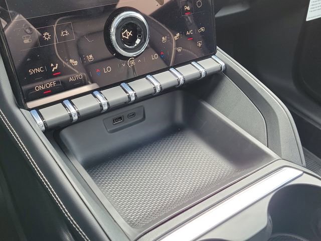 New 2026 GMC Terrain Denali w/ LPO, Floor Liner Package image 28